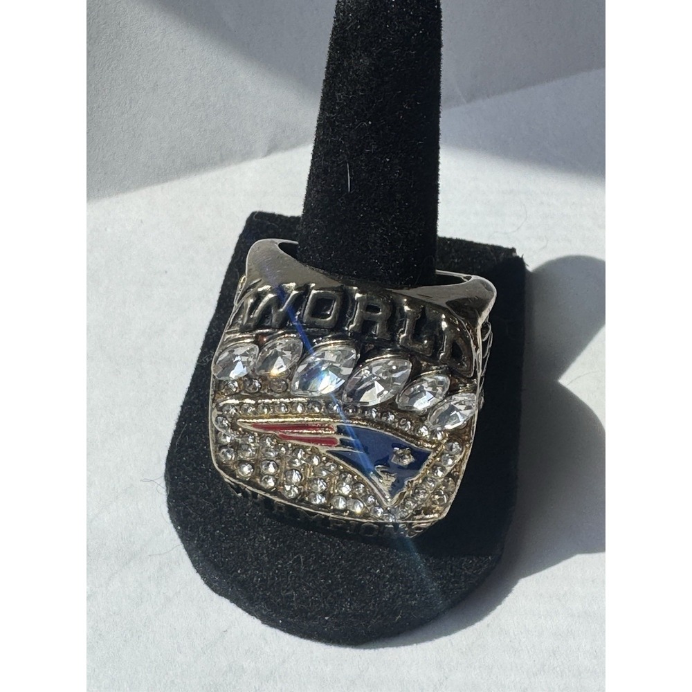Patriots Super Bowl LIII Replica Ring Size 10 Edelman MVP 2018 NFL Champions